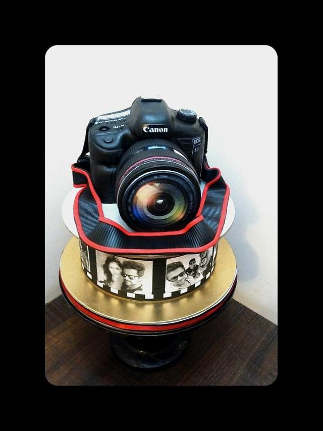 CANON EOS 5D MARK III CAMERA CAKE....... - Decorated Cake - CakesDecor