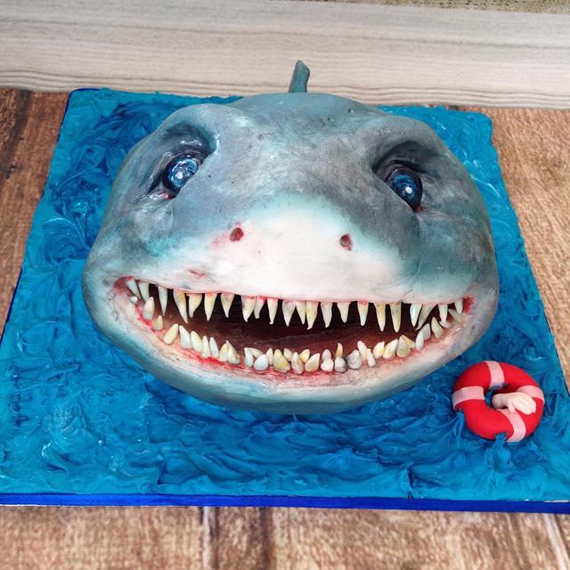 Shark cake - Decorated Cake by silversparkle - CakesDecor