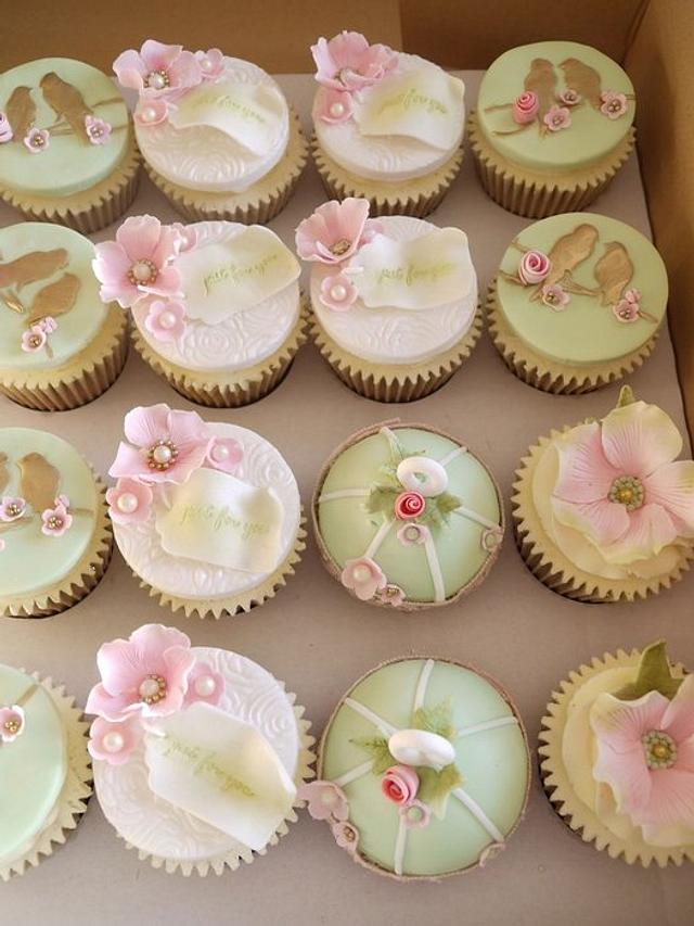 Emma 21st Birthday Cupcakes - Cake by Scrummy Mummy's - CakesDecor