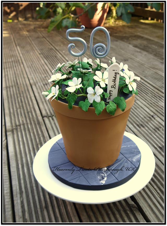 Flower Pot - Cake by Heavenly Treats by Lulu - CakesDecor