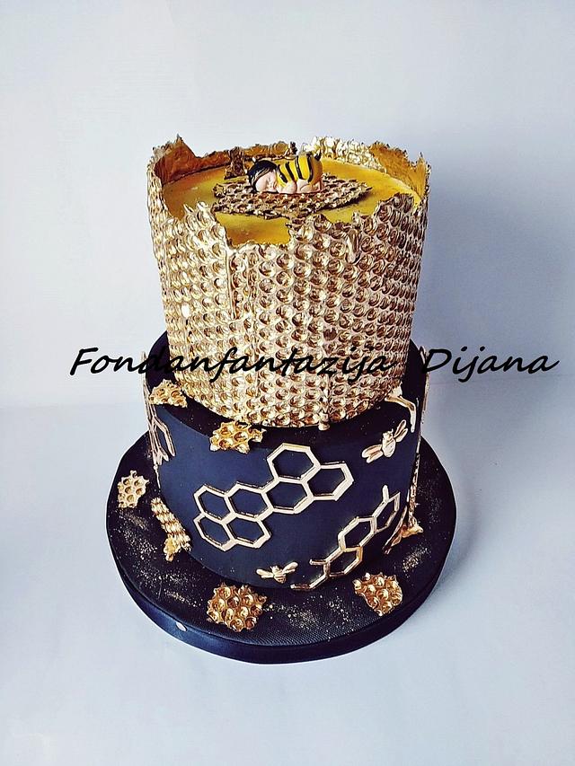 Honeycomb & Chocolate Ice Cream Cake - Bake Play Smile