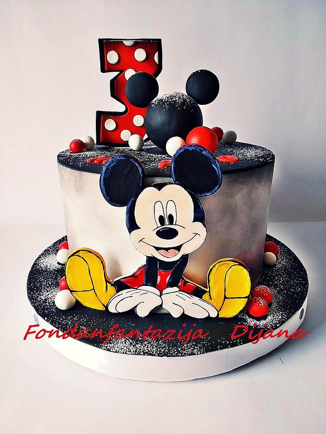 Mickey Mouse Birthday Cake with 3D Mickey Face Topper – Pao's cakes