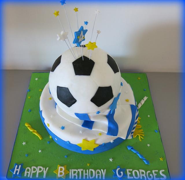 Football cake - Decorated Cake by Sugar&Spice by NA - CakesDecor