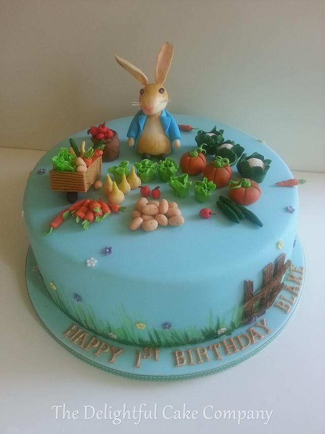 Peter Rabbit - Decorated Cake by lesley hawkins - CakesDecor