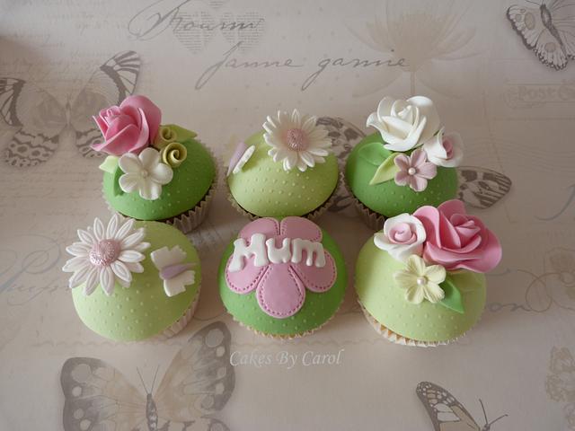 Mothers Day Cupcakes - Cake by Carol - CakesDecor