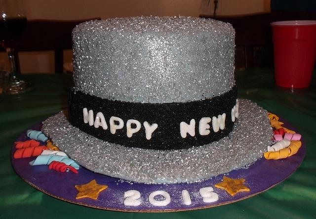 New Years Cake Hat - Decorated Cake by WANDA - CakesDecor