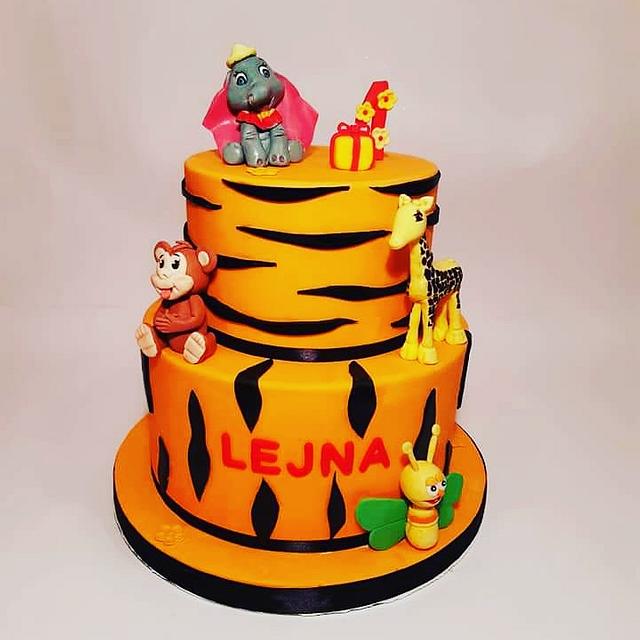 Animals cake - Decorated Cake by Zerina - CakesDecor