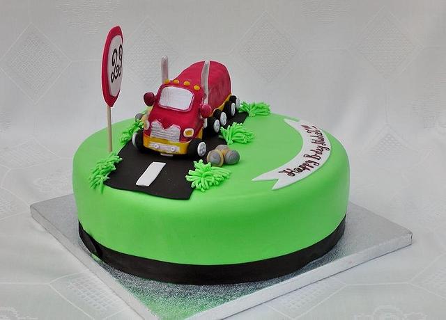 Truck cake - Cake by Planet Cakes - CakesDecor