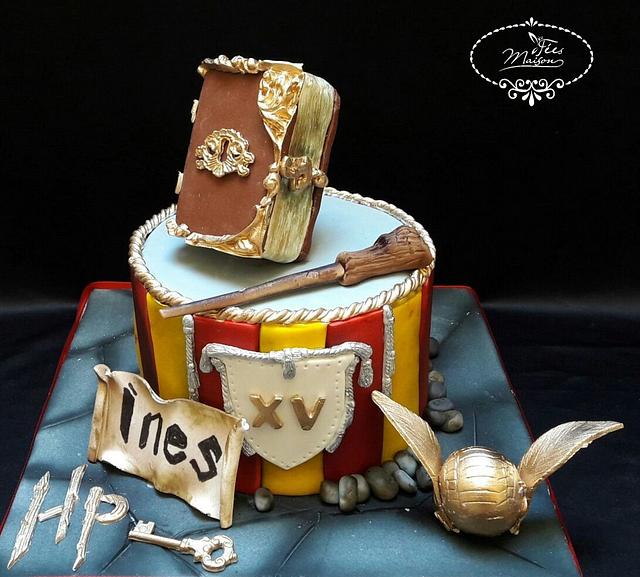 Harry Potter Cake by Fées Maison (AHMADI) CakesDecor Harry Potter Cake by Fées Maison (AHMADI) CakesDecor