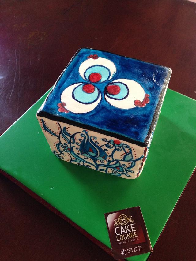 Hand Painted İznik Tile Cake - Decorated Cake By Cake - CakesDecor