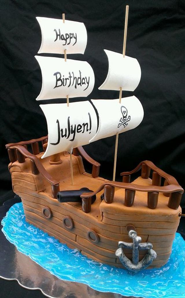 Avast! It's a Pirate Ship Cake! - Cake by Kristi - CakesDecor