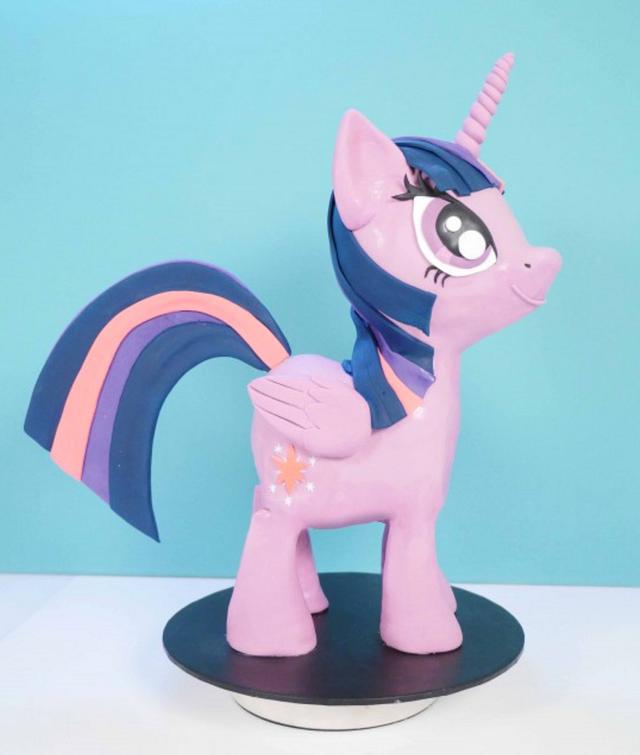 My Little Pony 3D cake - Decorated Cake by HowToCookThat - CakesDecor