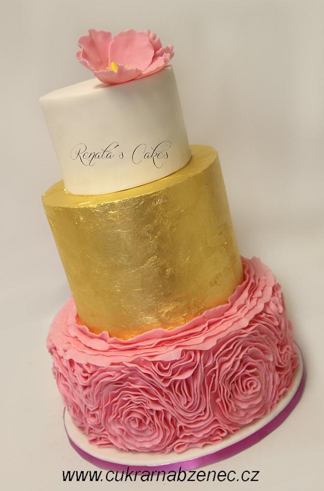 Edible gold wedding cake - Decorated Cake by Renata - CakesDecor