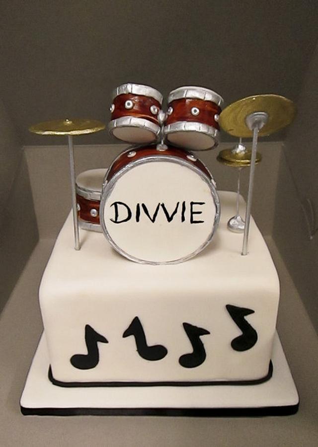 Drum Set Cake Cake By Robyn Cakesdecor