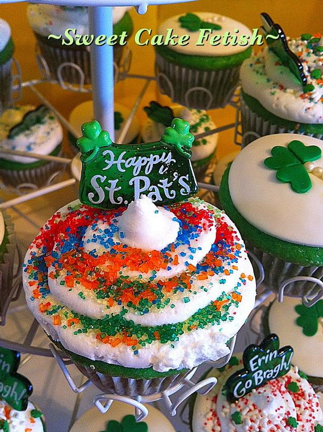 Stpattys Day Cupcakes Decorated Cake By Heidi Cakesdecor