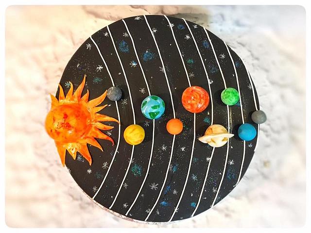 Solar Theme Cake - Decorated Cake by Dipti Chitnis - CakesDecor