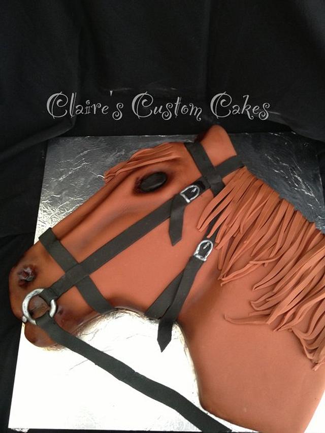 Horse cake - Decorated Cake by Claire willmott - CakesDecor