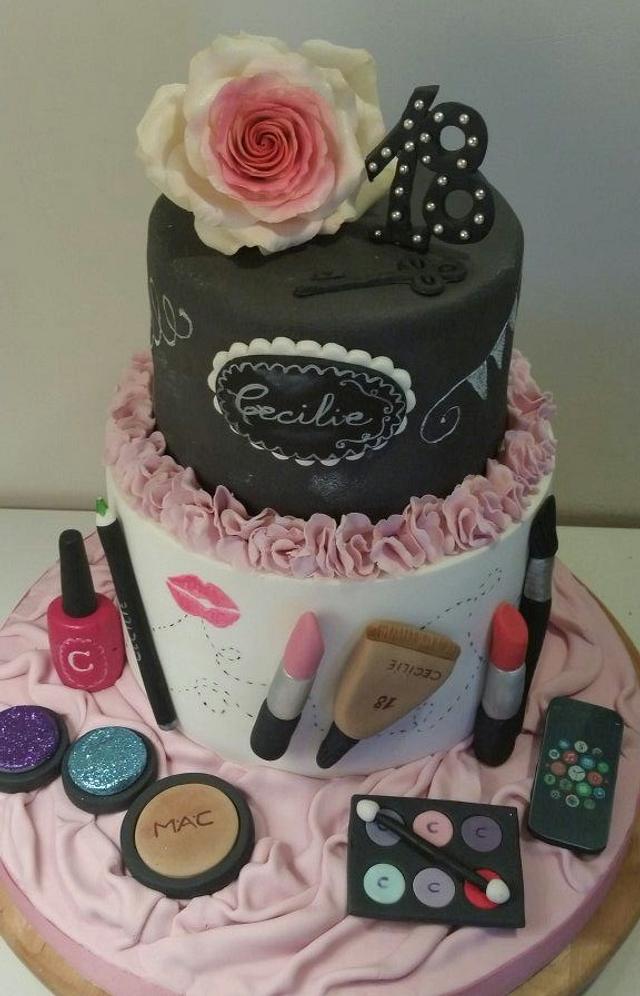 make up cake - Decorated Cake by Carmen Sweetness - CakesDecor