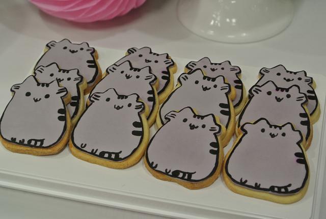 Pusheen Cake - Cake by eunicecakedesigns - CakesDecor