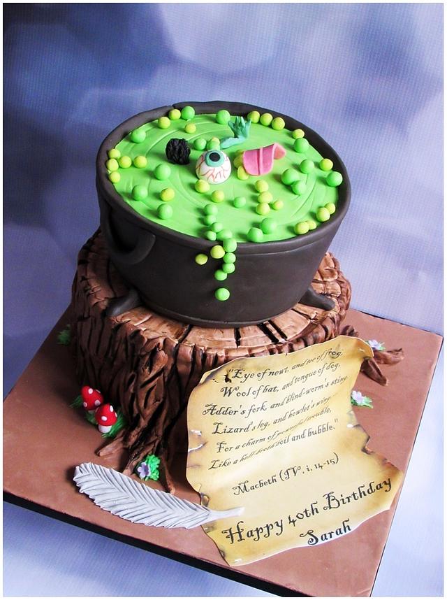 Shakespeare Cake Decorated Cake by Sylwia Jozwiak CakesDecor
