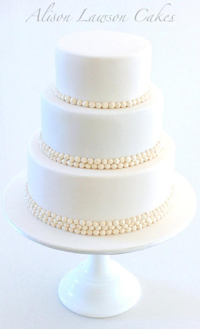 Meringue Elegance - Decorated Cake By Alison Lawson Cakes - CakesDecor