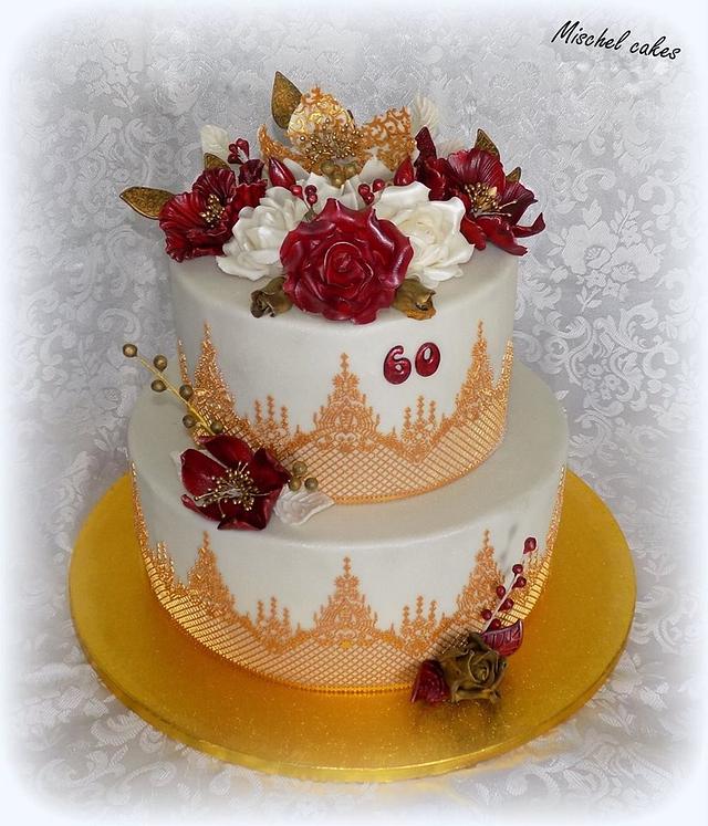 Gold cakes - Decorated Cake by Mischel cakes - CakesDecor