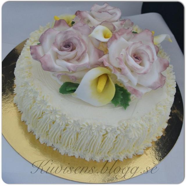 Whipped cream cake Decorated Cake by Caroline CakesDecor