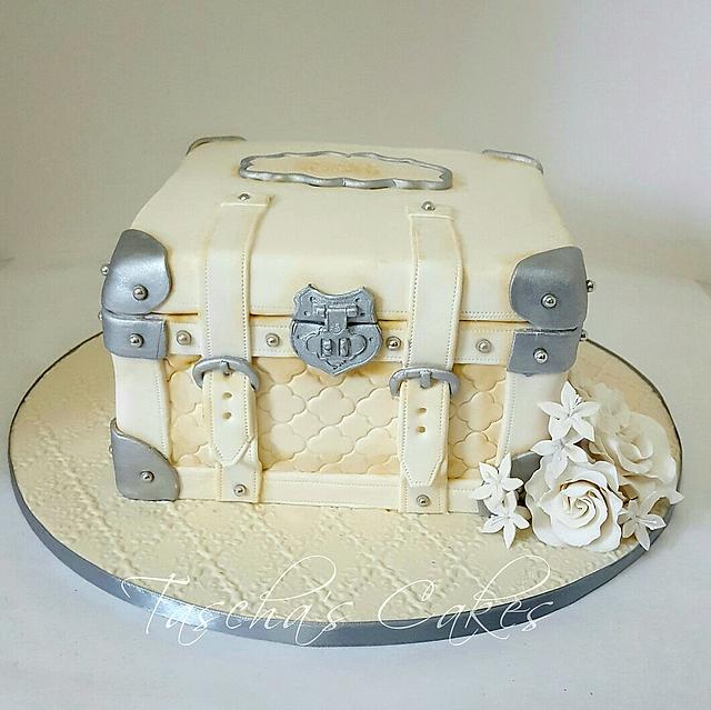 Suitcase Cake Cake by Tascha's Cakes CakesDecor