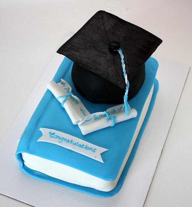 Graduation cake - Decorated Cake by Classic Cakes by - CakesDecor