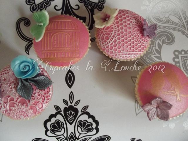 Sugarveil cupcakes - cake by Cupcakes la louche wedding & - CakesDecor