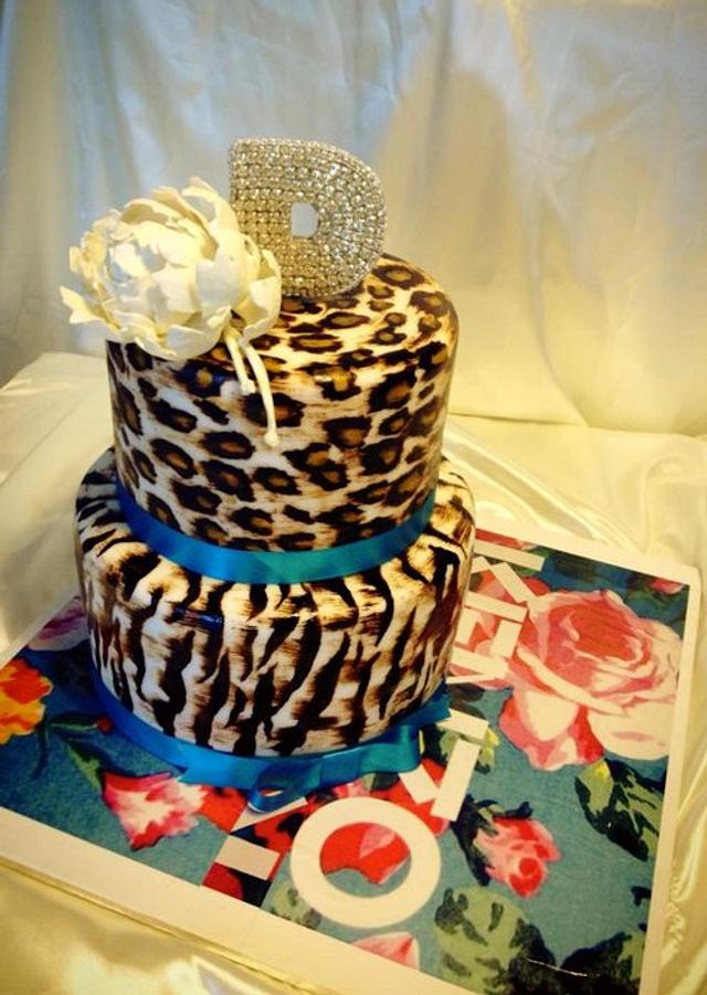 Glamour Cake Decorated Cake By Donatellacakes72 Cakesdecor 7524