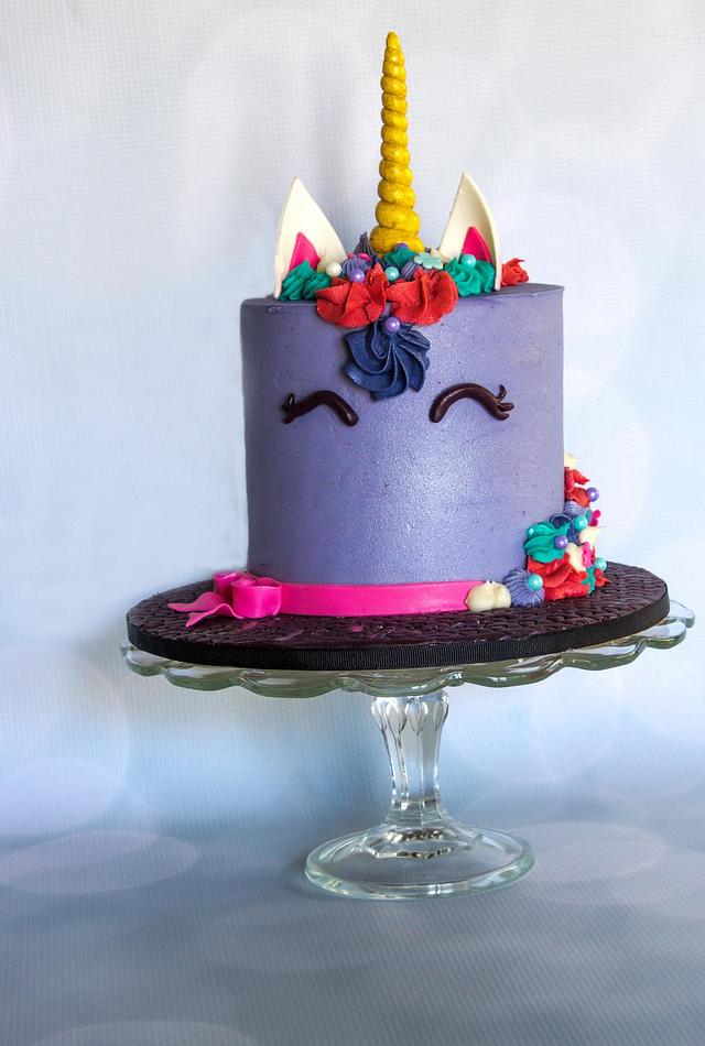 Purple ombré unicorn cake | Unicorn birthday cake, Unicorn cake design, Unicorn  cake