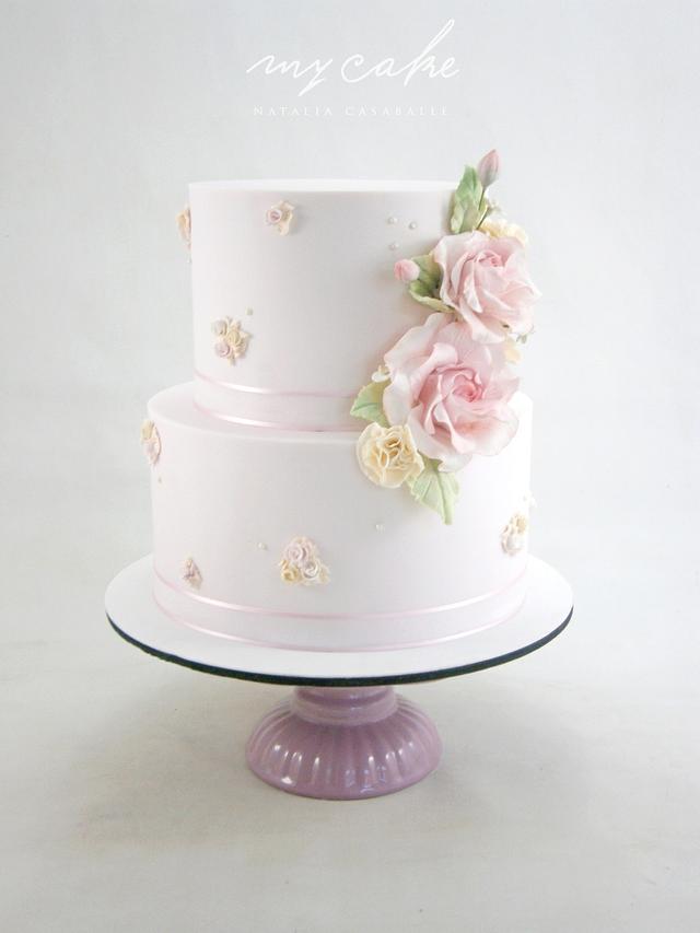 Dulce romance - Cake by Natalia Casaballe - CakesDecor