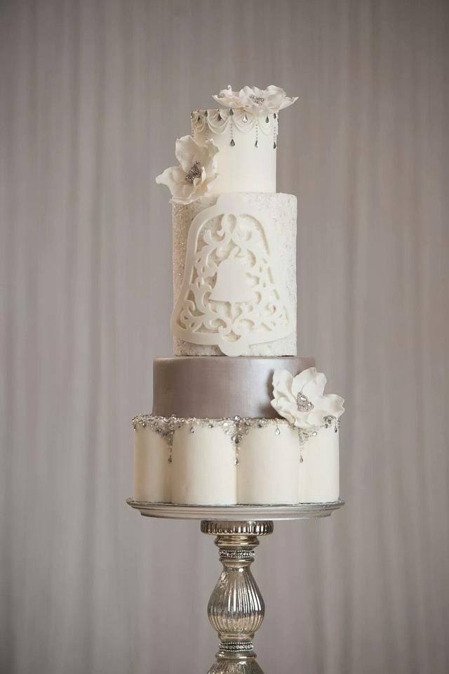 Winter wedding bells - Decorated Cake by Pamela Jane - CakesDecor