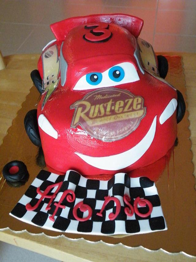 Lightning Mcqueen - Decorated Cake by bolosdocesecompotas - CakesDecor