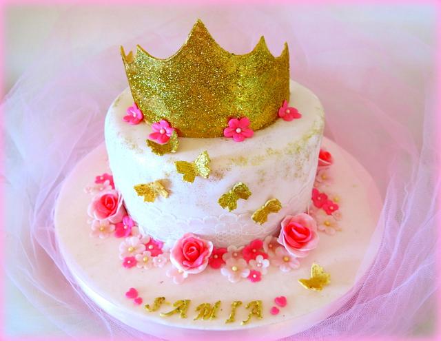 Crown cake - Cake by Sugar&Spice by NA - CakesDecor