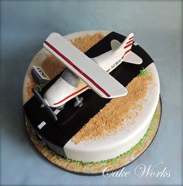 Airplane Groom's Cake - Decorated Cake by Alisa Seidling - CakesDecor