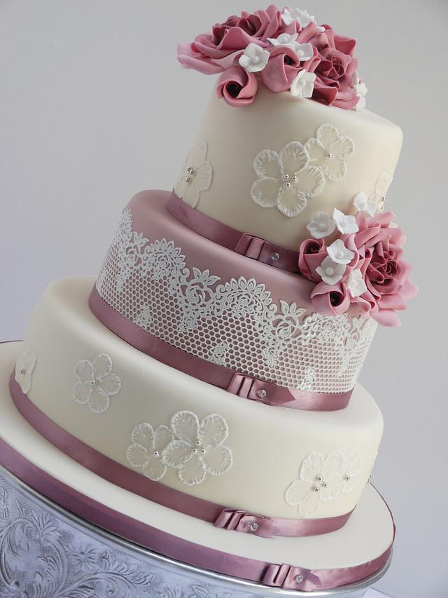 Kelly Wedding Cake - Decorated Cake by Scrummy Mummy's - CakesDecor