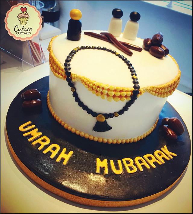Hundred designs of Umrah Mubarak Cake available at our online shop