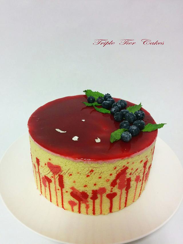 Raspberry mousse sponge cake - Decorated Cake by Triple - CakesDecor
