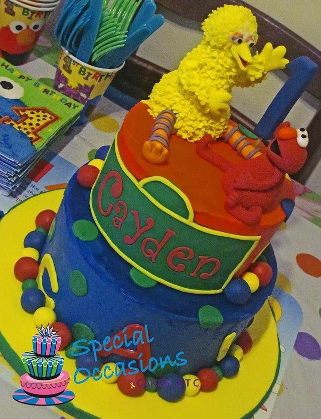 Sesame Street Birthday Cake - Decorated Cake by Special - CakesDecor