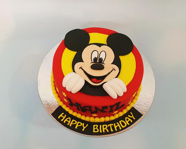 Mickey mouse cake - Decorated Cake by Urvi Zaveri - CakesDecor