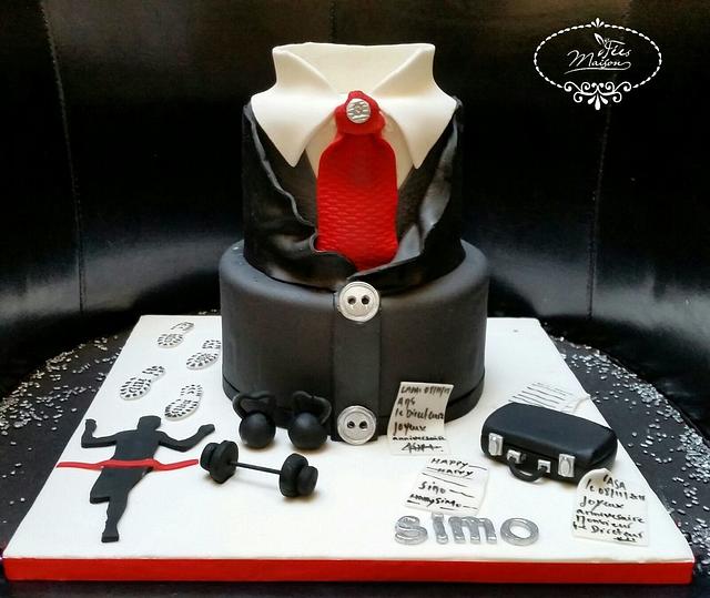 BIG BOSS - Decorated Cake by Fées Maison (AHMADI) - CakesDecor