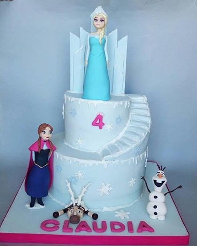 frozen cake - Decorated Cake by Mariana Frascella - CakesDecor