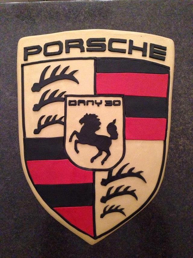 Porsche Logo Cake - Decorated Cake by Sùcré Designer - CakesDecor