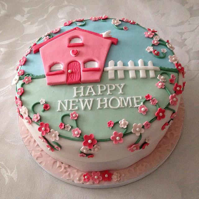 New Home cake - Cake by Caron Eveleigh - CakesDecor