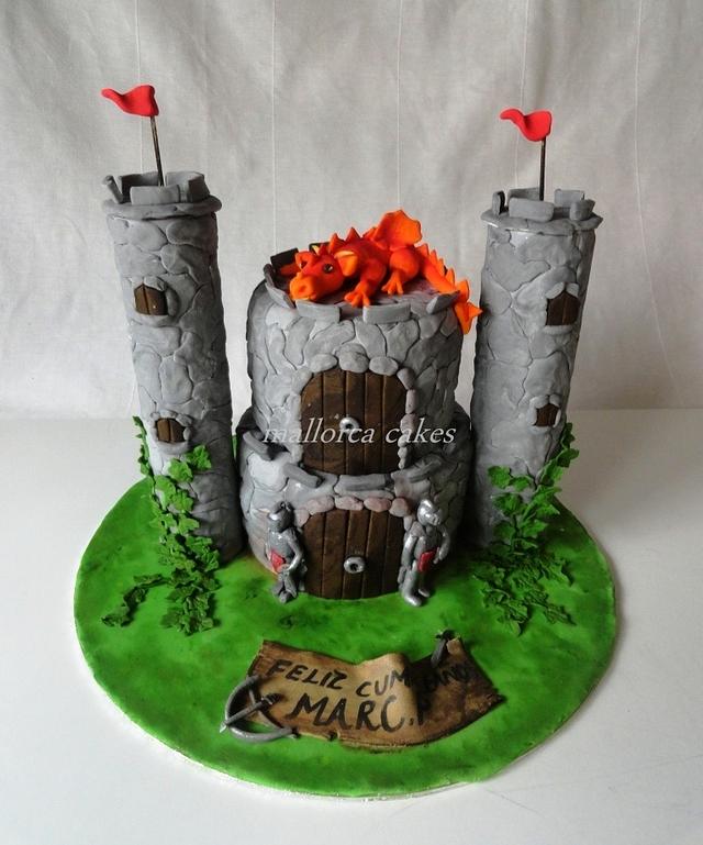 Castle And The Dragon Cake By Mallorcacakes Cakesdecor