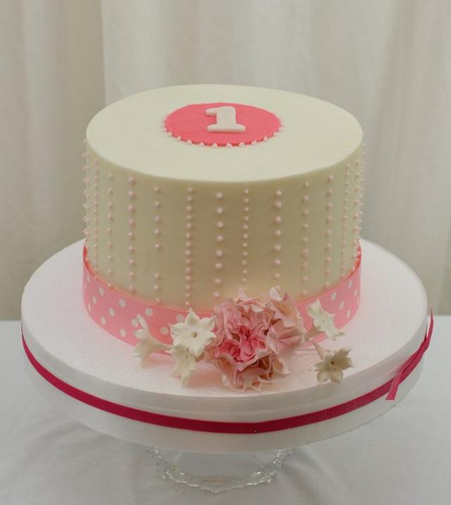 Dots and Flowers - Decorated Cake by Sugarpixy - CakesDecor