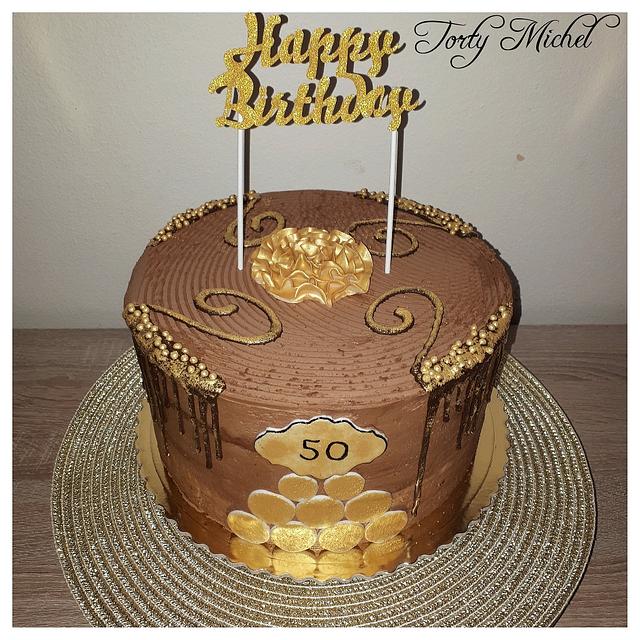 Gold cakes - Decorated Cake by Torty Michel - CakesDecor