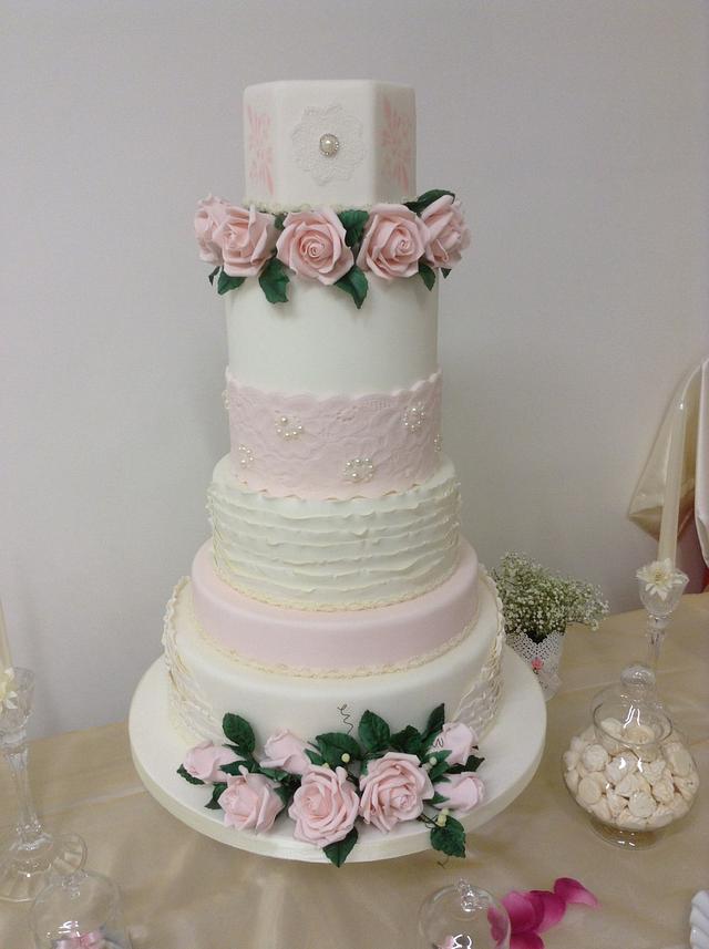 Wedding cake - Decorated Cake by Stefania Giustini - CakesDecor